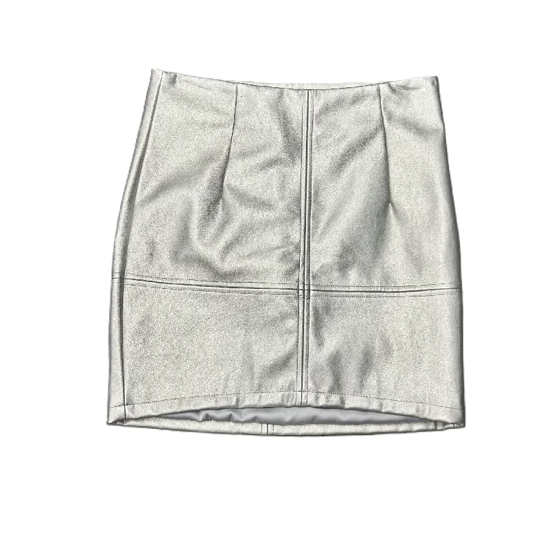 Noble And Elegant Skirt Mini & Short By Heart Loom In Silver, Size: S