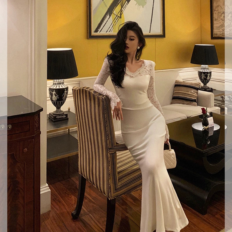 Trendy And Casual Lace splicing long-sleeved dress for women new style V-neck mermaid long dress S5550 Trendy And Casual Lace splicing long-sleeved dress for women new style V-neck mermaid long dress S5550