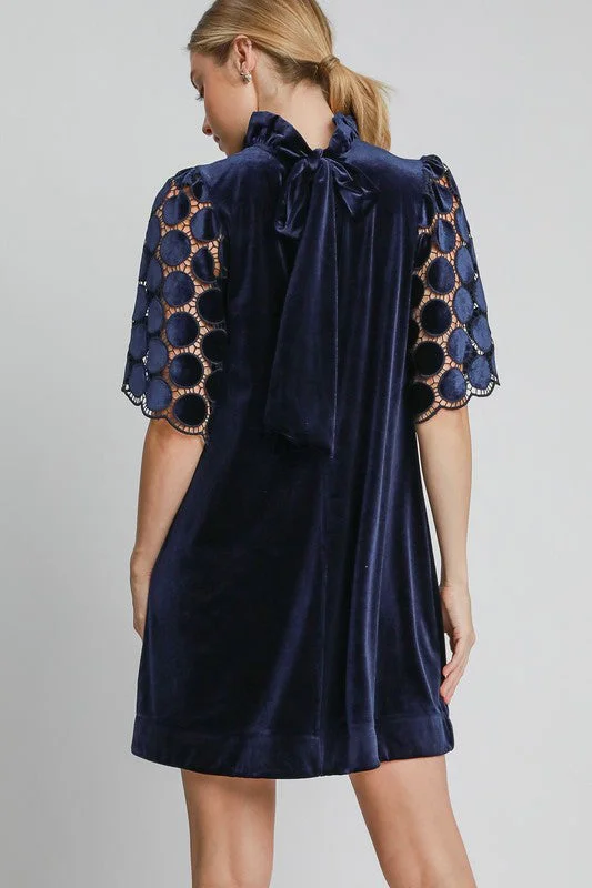 Sweet Style Dotted Lace Half Sleeve Mock Neck Back Tie Velvet Dress