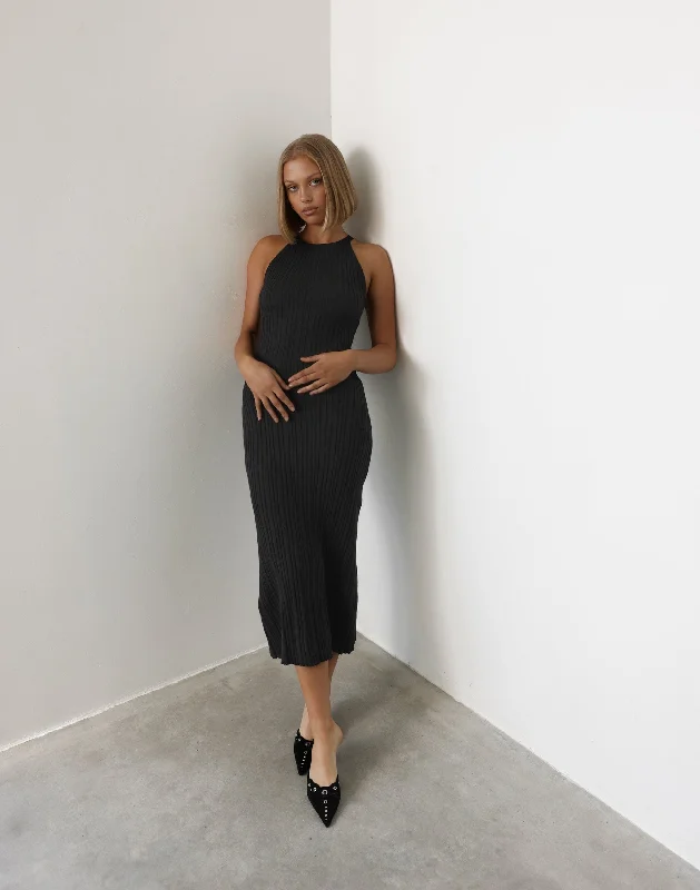 Fashionable Items Vivian Maxi Dress (Black)