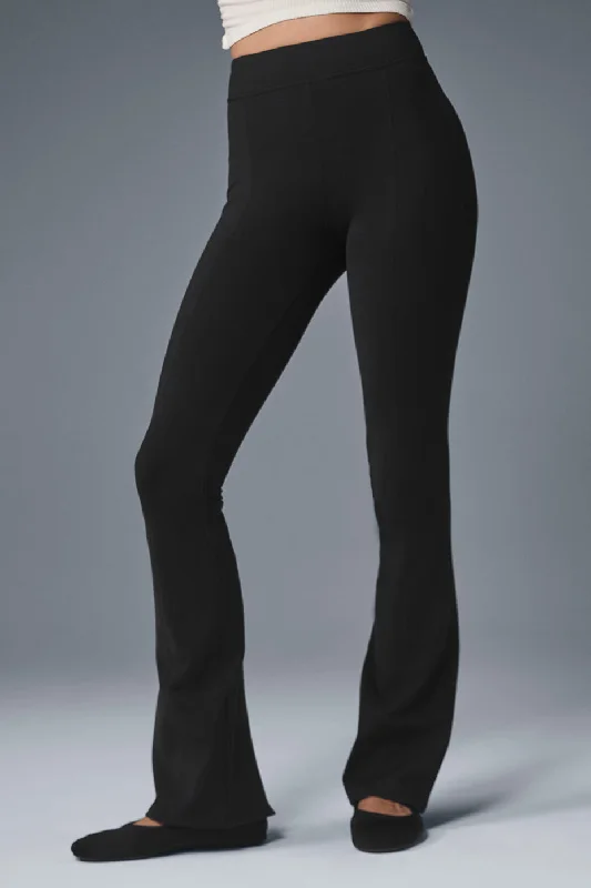 Fashion Classic Airbrush High-Waist Kick-Back Legging - Black