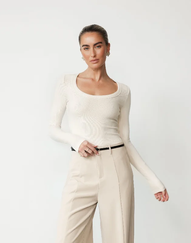 High Street Style Kathleen Long Sleeve Top (Oat)