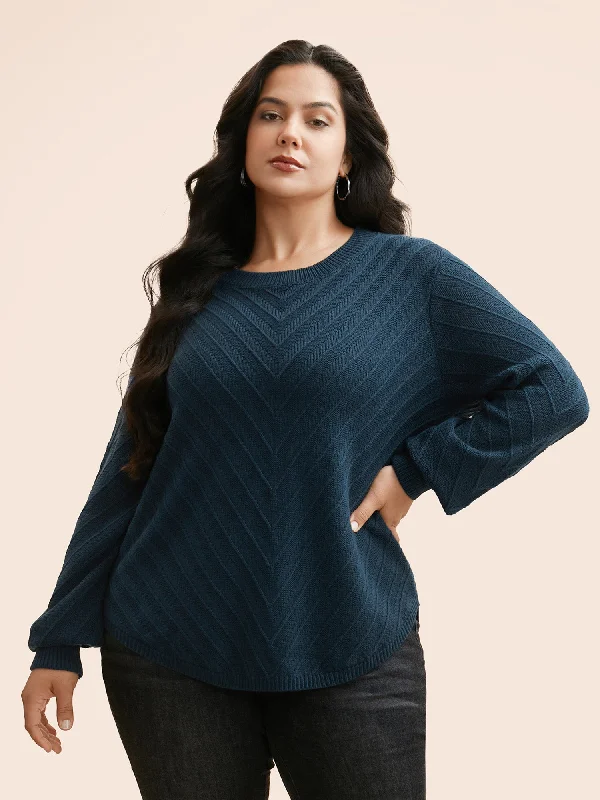 Age-reducing Style Plain Textured Crew Neck Pullover