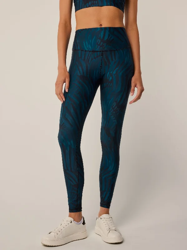 Elegant Wear Camo Feather Luna Legging