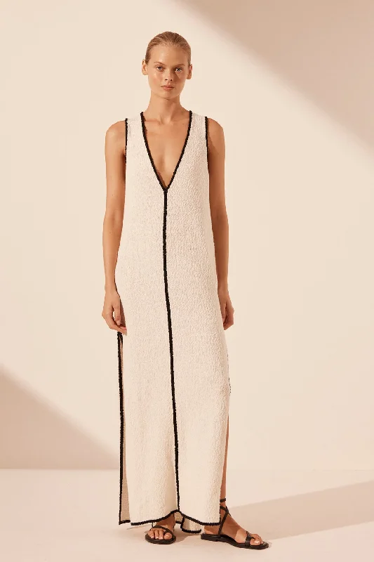 Celebrity Picks LENA PLUNGED MAXI DRESS - IVORY/BLACK