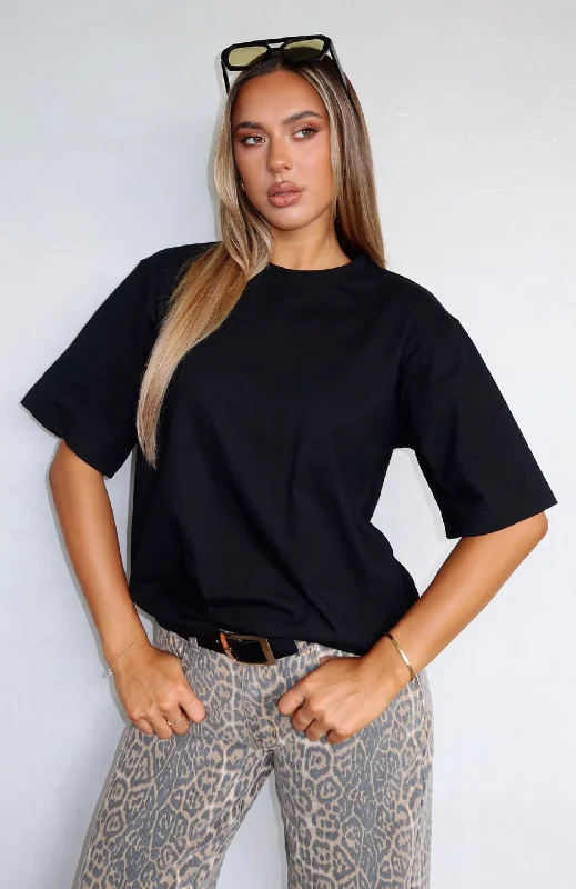 Casual And Comfortable Let It Out Oversized Tee Black