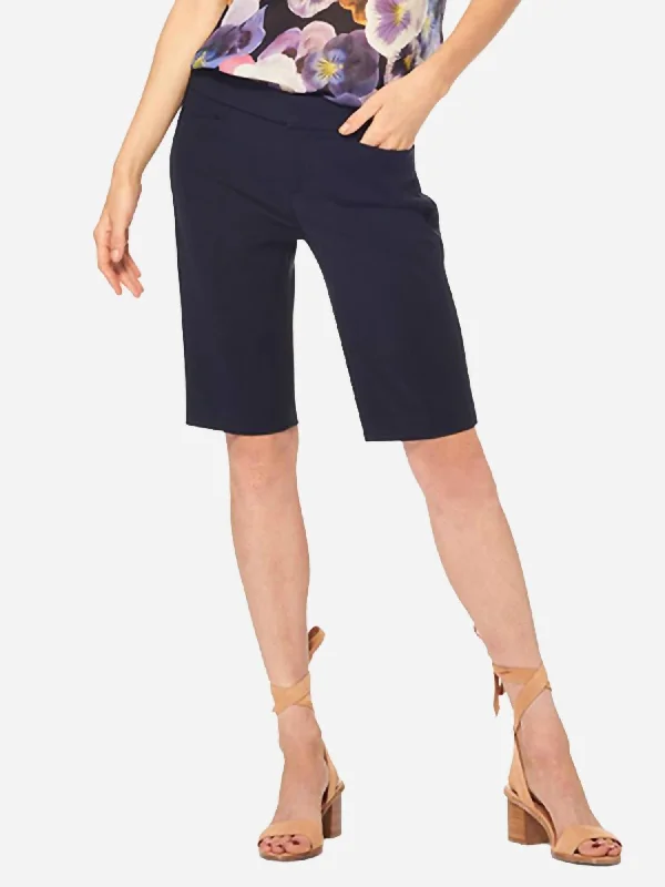 Elegant Design Atkins Short In Navy
