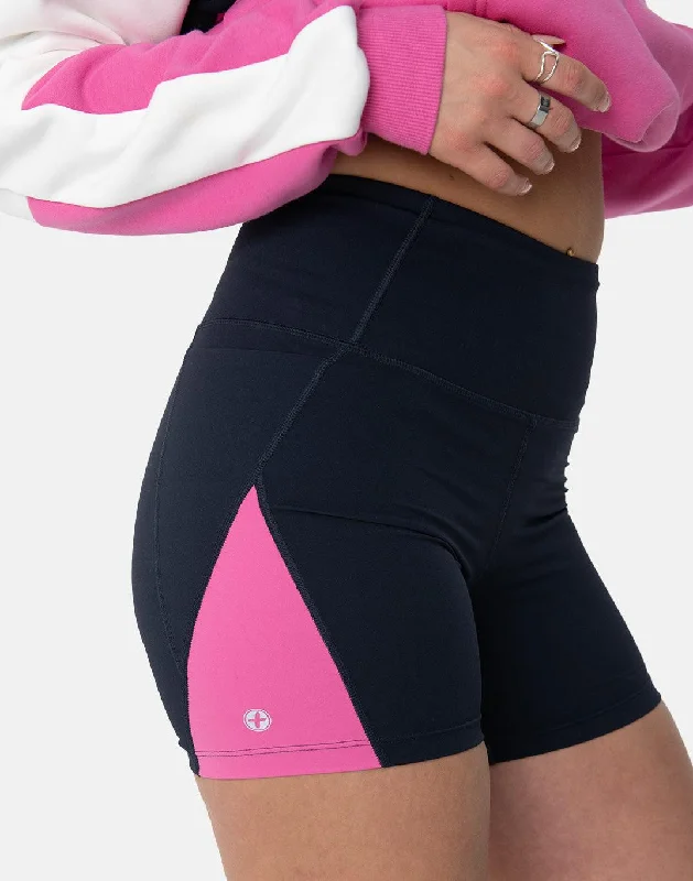 Classic And Versatile Aurora 5" Bike Short in Obsidian