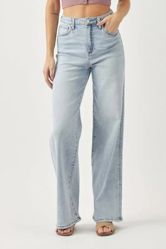 Trendy And Casual High Rise Wide Leg Flare Jeans In Light Wash