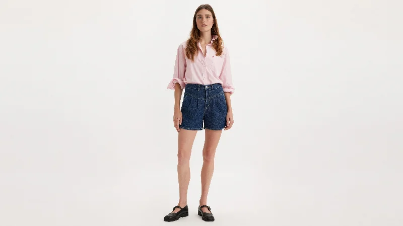 Comfortable And Casual Levi's® Women's Featherweight Mom Shorts