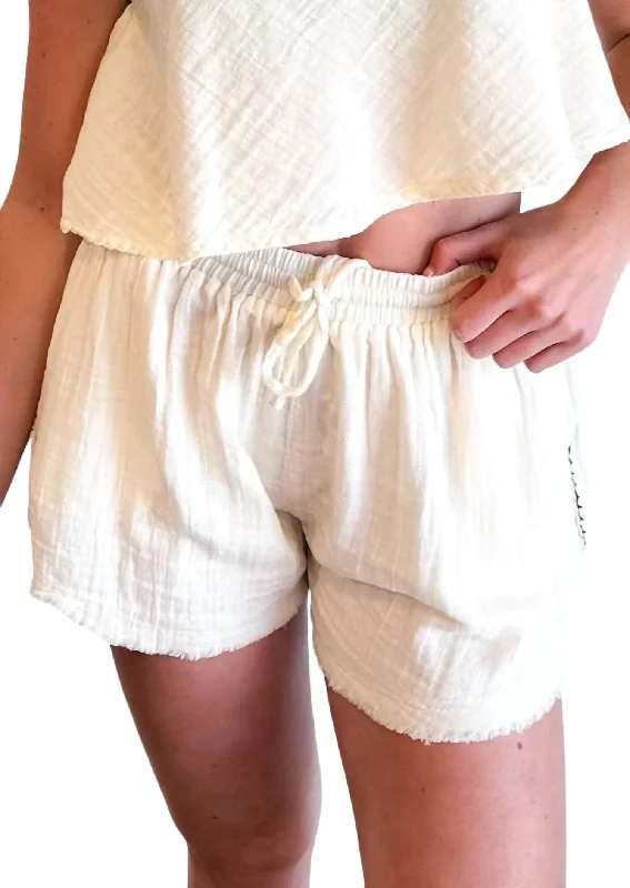 Fashionable Items Pull On Cassie Shorts In White