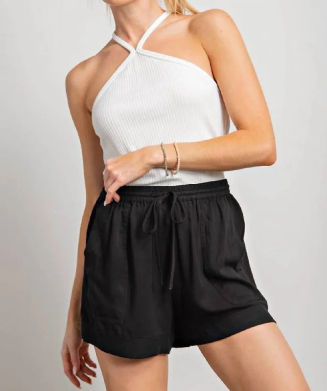End Of The Year Textured Drawstring Swing Shorts In Black