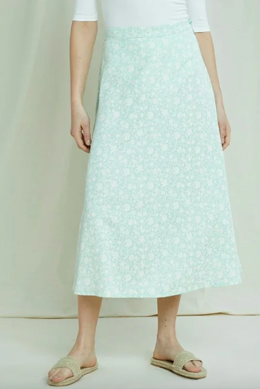 Fashion Style Alison Floral Skirt In Blue