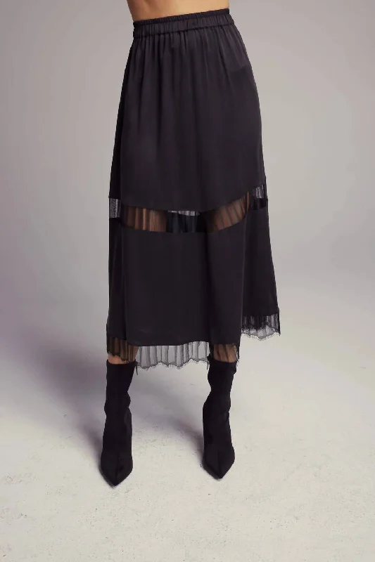 Fresh And Capable Baltz Skirt In Black