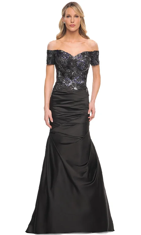 Exquisite Embroidery La Femme 30404